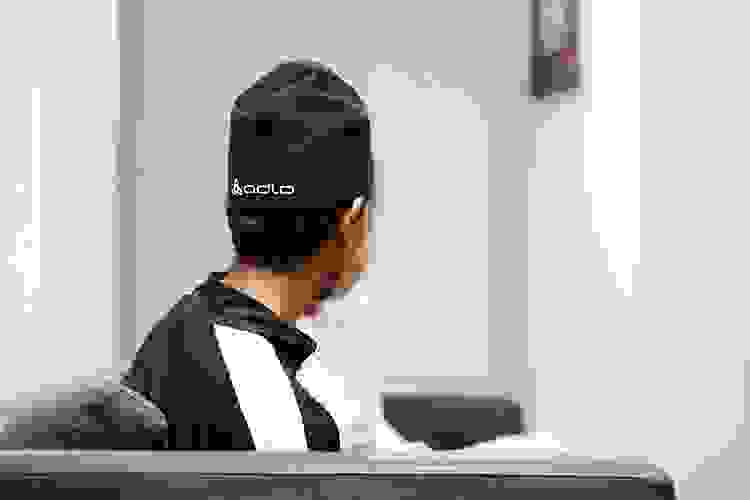LF242457-web-750