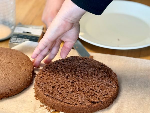 2025_projektwoche_kochen_kuchen_loesen.jpg